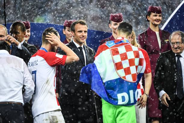 众情绪造成 众情绪造成