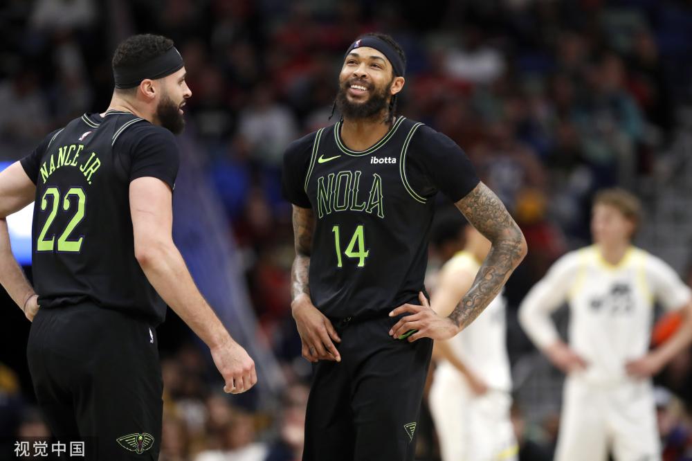 官方:本菲卡正式签下21岁后卫奥布拉多,双方签约至2030年.